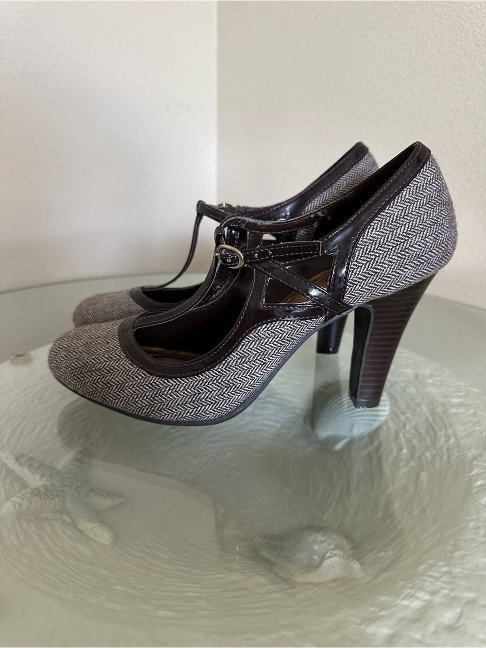 Dexflex Retro Pinup Herringbone T-Strap Heels 9.5⁠ runs small fits a size 9
